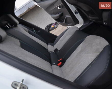 Белый Пежо 2008, объемом двигателя 0 л и пробегом 82 тыс. км за 16250 $, фото 52 на Automoto.ua