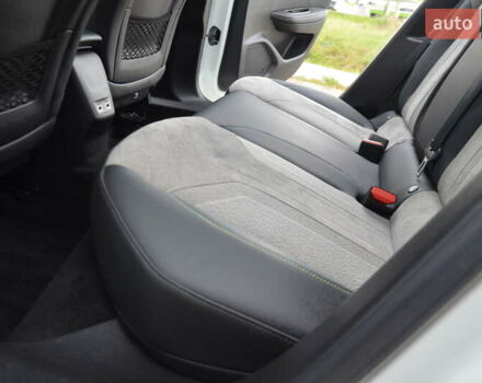 Белый Пежо 2008, объемом двигателя 0 л и пробегом 82 тыс. км за 16250 $, фото 44 на Automoto.ua