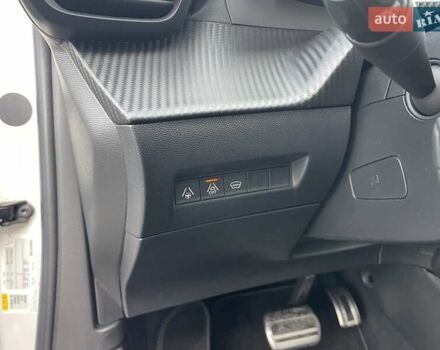 Белый Пежо 2008, объемом двигателя 1.5 л и пробегом 91 тыс. км за 22500 $, фото 32 на Automoto.ua