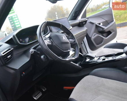 Белый Пежо 2008, объемом двигателя 0 л и пробегом 82 тыс. км за 16250 $, фото 69 на Automoto.ua