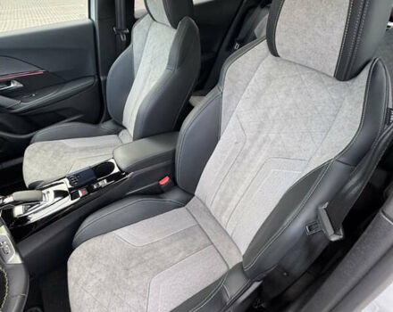 Пежо 2008 2021 в Коломые на Automoto.ua Белый Пежо 2008, объемом двигателя 0 л и пробегом 94 тыс. км за 19000 $, фото 6 на Automoto.ua