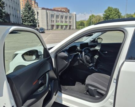 Белый Пежо 2008, объемом двигателя 1.2 л и пробегом 76 тыс. км за 20900 $, фото 8 на Automoto.ua