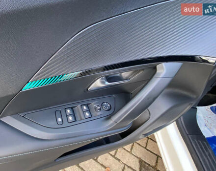 Белый Пежо 2008, объемом двигателя 0 л и пробегом 148 тыс. км за 18900 $, фото 16 на Automoto.ua