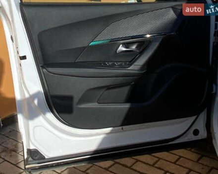 Белый Пежо 2008, объемом двигателя 0 л и пробегом 148 тыс. км за 18900 $, фото 22 на Automoto.ua