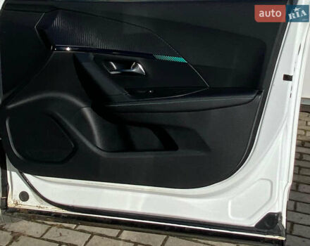 Белый Пежо 2008, объемом двигателя 0 л и пробегом 148 тыс. км за 18900 $, фото 18 на Automoto.ua