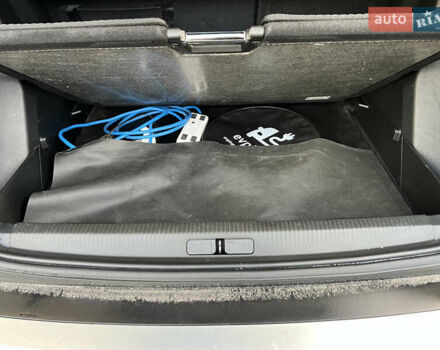 Пежо 2008 2021 в Киеве на Automoto.ua Белый Пежо 2008, объемом двигателя 0 л и пробегом 92 тыс. км за 17000 $, фото 9 на Automoto.ua