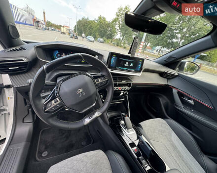 Пежо 2008 2021 в Коломые на Automoto.ua Белый Пежо 2008, объемом двигателя 0 л и пробегом 94 тыс. км за 19000 $, фото 5 на Automoto.ua