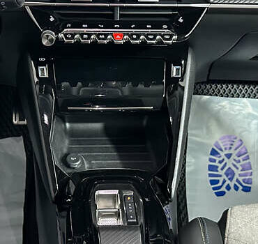 Белый Пежо 2008, объемом двигателя 0 л и пробегом 73 тыс. км за 17450 $, фото 16 на Automoto.ua