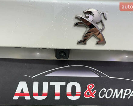 Белый Пежо 2008, объемом двигателя 0 л и пробегом 73 тыс. км за 17450 $, фото 39 на Automoto.ua