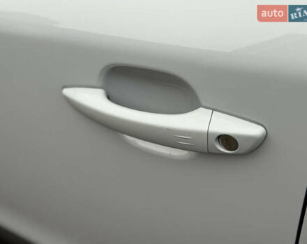 Белый Пежо 2008, объемом двигателя 1.5 л и пробегом 47 тыс. км за 25800 $, фото 10 на Automoto.ua