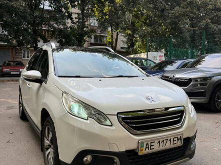 Белый Пежо 2008, объемом двигателя 1.2 л и пробегом 150 тыс. км за 9600 $, фото 1 на Automoto.ua