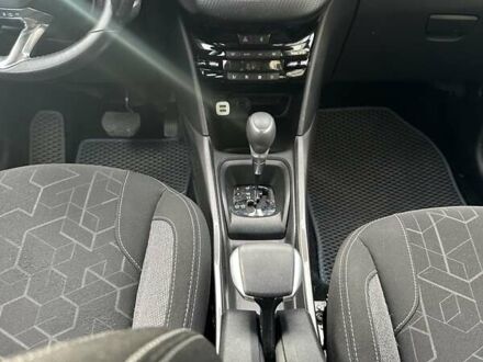 Пежо 2008 2017 у Харкові на Automoto.ua Білий Пежо 2008, об'ємом двигуна 1.2 л та пробігом 78 тис. км за 11500 $, фото 1 на Automoto.ua