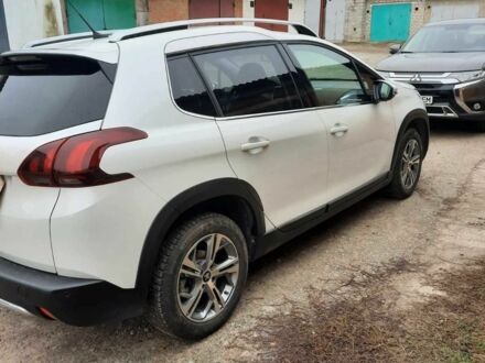 Пежо 2008 2019 у Кропивницькому (Кіровограді) на Automoto.ua Білий Пежо 2008, об'ємом двигуна 1.2 л та пробігом 23 тис. км за 15500 $, фото 1 на Automoto.ua