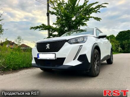 Пежо 2008 2021 в Киеве на Automoto.ua Белый Пежо 2008, объемом двигателя 1.2 л и пробегом 32 тыс. км за 18600 $, фото 1 на Automoto.ua