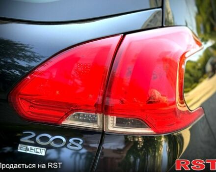 Чорний Пежо 2008, об'ємом двигуна 1.6 л та пробігом 220 тис. км за 9199 $, фото 7 на Automoto.ua