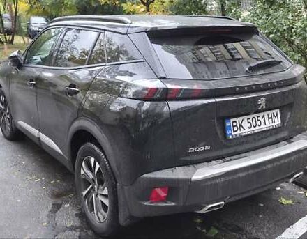 Черный Пежо 2008, объемом двигателя 1.2 л и пробегом 60 тыс. км за 19500 $, фото 4 на Automoto.ua