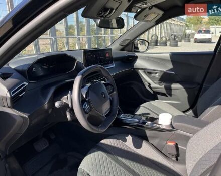 Чорний Пежо 2008, об'ємом двигуна 1.5 л та пробігом 23 тис. км за 26000 $, фото 12 на Automoto.ua