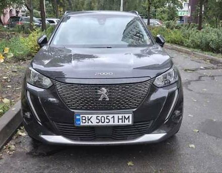 Черный Пежо 2008, объемом двигателя 1.2 л и пробегом 60 тыс. км за 19500 $, фото 1 на Automoto.ua