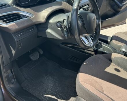 Коричневый Пежо 2008, объемом двигателя 1.2 л и пробегом 144 тыс. км за 8999 $, фото 16 на Automoto.ua