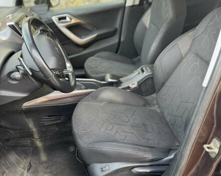 Коричневий Пежо 2008, об'ємом двигуна 1.2 л та пробігом 98 тис. км за 8300 $, фото 8 на Automoto.ua