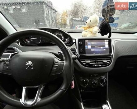 Пежо 2008 2015 в Сумах на Automoto.ua Коричневый Пежо 2008, объемом двигателя 1.2 л и пробегом 100 тыс. км за 10500 $, фото 9 на Automoto.ua