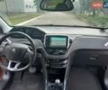 Красный Пежо 2008, объемом двигателя 1.2 л и пробегом 49 тыс. км за 9000 $, фото 8 на Automoto.ua