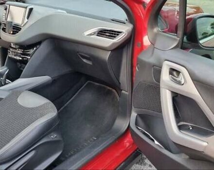 Червоний Пежо 2008, об'ємом двигуна 1.2 л та пробігом 124 тис. км за 12500 $, фото 8 на Automoto.ua