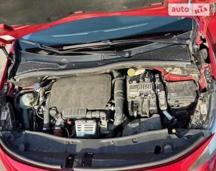 Червоний Пежо 2008, об'ємом двигуна 1.2 л та пробігом 101 тис. км за 11900 $, фото 26 на Automoto.ua
