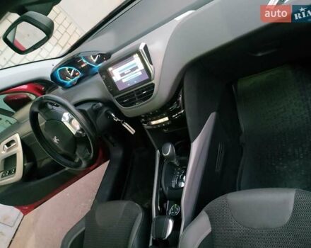 Червоний Пежо 2008, об'ємом двигуна 1.2 л та пробігом 71 тис. км за 11800 $, фото 12 на Automoto.ua