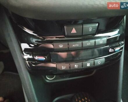 Червоний Пежо 2008, об'ємом двигуна 1.2 л та пробігом 71 тис. км за 11800 $, фото 21 на Automoto.ua