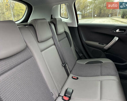 Красный Пежо 2008, объемом двигателя 1.2 л и пробегом 67 тыс. км за 11899 $, фото 30 на Automoto.ua