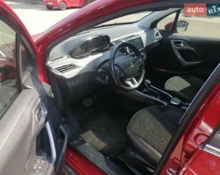 Червоний Пежо 2008, об'ємом двигуна 1.2 л та пробігом 90 тис. км за 11950 $, фото 4 на Automoto.ua