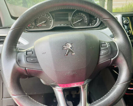 Красный Пежо 2008, объемом двигателя 1.2 л и пробегом 84 тыс. км за 13500 $, фото 3 на Automoto.ua