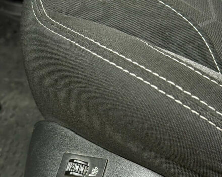 Червоний Пежо 2008, об'ємом двигуна 1.2 л та пробігом 130 тис. км за 10800 $, фото 29 на Automoto.ua