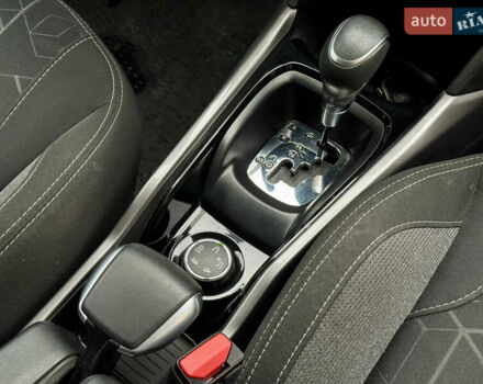 Червоний Пежо 2008, об'ємом двигуна 1.2 л та пробігом 130 тис. км за 10800 $, фото 23 на Automoto.ua