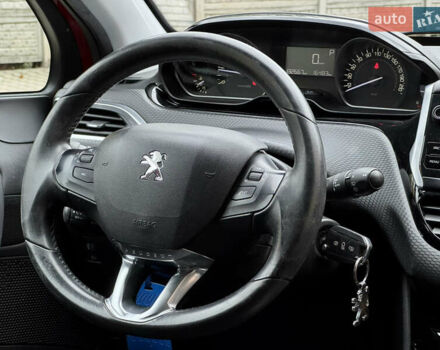 Червоний Пежо 2008, об'ємом двигуна 1.2 л та пробігом 130 тис. км за 10800 $, фото 22 на Automoto.ua