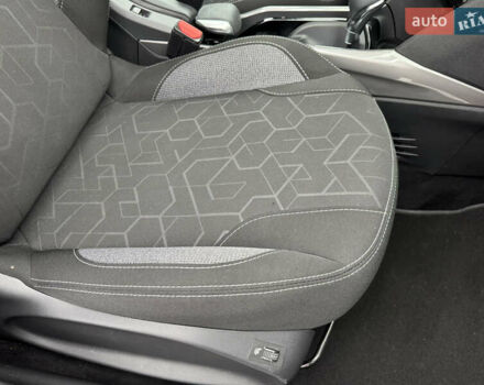 Красный Пежо 2008, объемом двигателя 1.2 л и пробегом 38 тыс. км за 13500 $, фото 13 на Automoto.ua