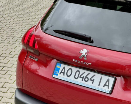 Червоний Пежо 2008, об'ємом двигуна 1.2 л та пробігом 130 тис. км за 10800 $, фото 17 на Automoto.ua