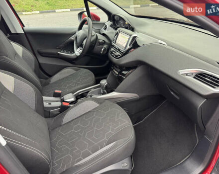 Красный Пежо 2008, объемом двигателя 1.2 л и пробегом 38 тыс. км за 13500 $, фото 12 на Automoto.ua