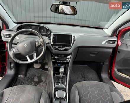 Красный Пежо 2008, объемом двигателя 1.2 л и пробегом 74 тыс. км за 13000 $, фото 1 на Automoto.ua
