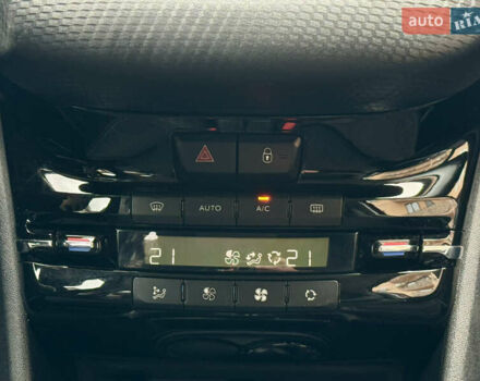 Червоний Пежо 2008, об'ємом двигуна 1.2 л та пробігом 130 тис. км за 10800 $, фото 24 на Automoto.ua