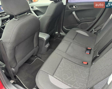 Красный Пежо 2008, объемом двигателя 1.2 л и пробегом 38 тыс. км за 13500 $, фото 19 на Automoto.ua