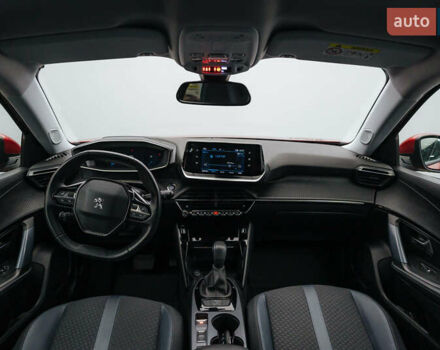 Пежо 2008 2020 в Киеве на Automoto.ua Красный Пежо 2008, объемом двигателя 1.2 л и пробегом 55 тыс. км за 18769 $, фото 4 на Automoto.ua