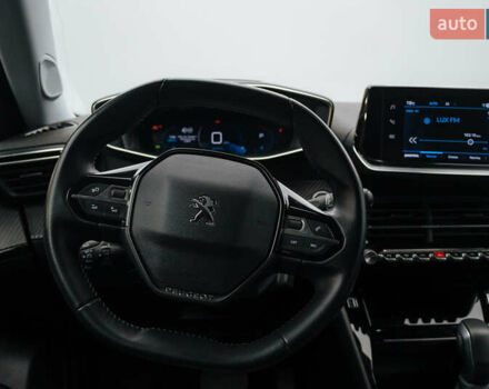 Пежо 2008 2020 в Киеве на Automoto.ua Красный Пежо 2008, объемом двигателя 1.2 л и пробегом 55 тыс. км за 18769 $, фото 3 на Automoto.ua