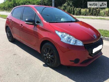 Пежо 2008 2014 у Львові на Automoto.ua Червоний Пежо 2008, об'ємом двигуна 1.2 л та пробігом 95 тис. км за 7900 $, фото 1 на Automoto.ua