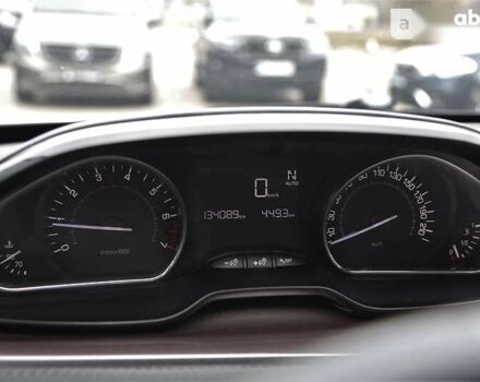 Пежо 2008, объемом двигателя 1.2 л и пробегом 134 тыс. км за 10900 $, фото 14 на Automoto.ua