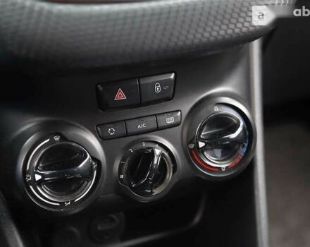 Пежо 2008, объемом двигателя 1.2 л и пробегом 134 тыс. км за 10900 $, фото 17 на Automoto.ua