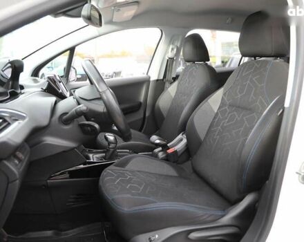 Пежо 2008, объемом двигателя 0 л и пробегом 69 тыс. км за 11500 $, фото 6 на Automoto.ua