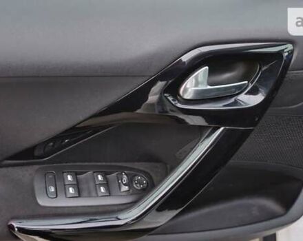 Пежо 2008, объемом двигателя 1.2 л и пробегом 96 тыс. км за 12500 $, фото 11 на Automoto.ua