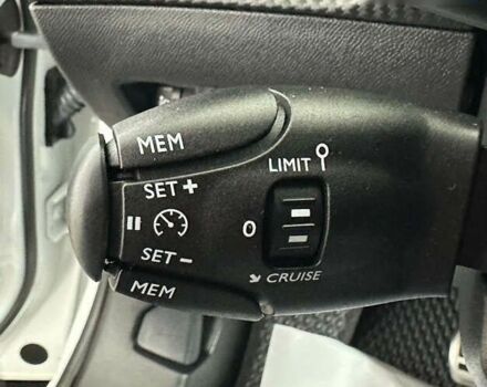 Пежо 2008, объемом двигателя 0 л и пробегом 73 тыс. км за 17450 $, фото 15 на Automoto.ua